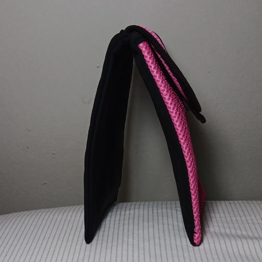 Running Buddy Mini Magnetic Pink Mesh Phone Holder